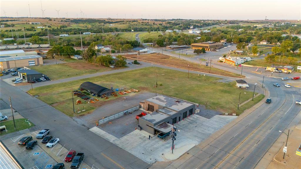 Weatherford, OK 73096,300 W Main Street