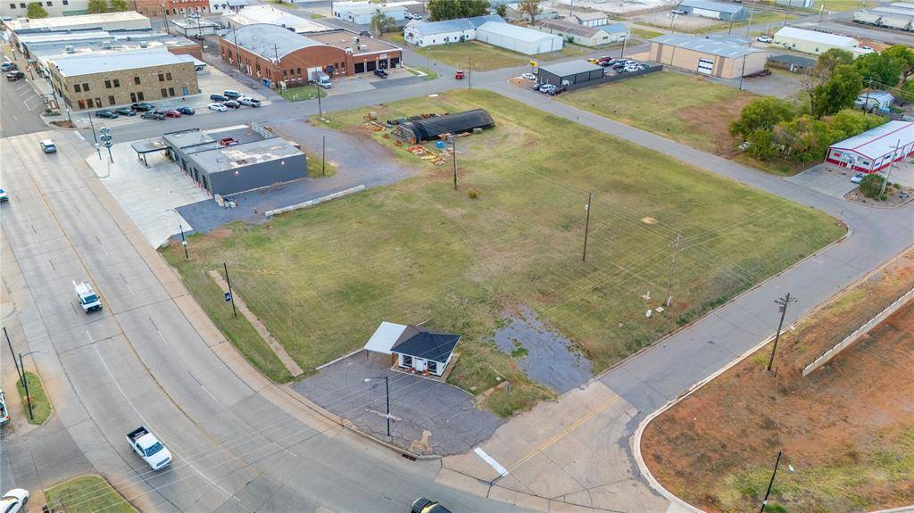 Weatherford, OK 73096,324 W Main Street