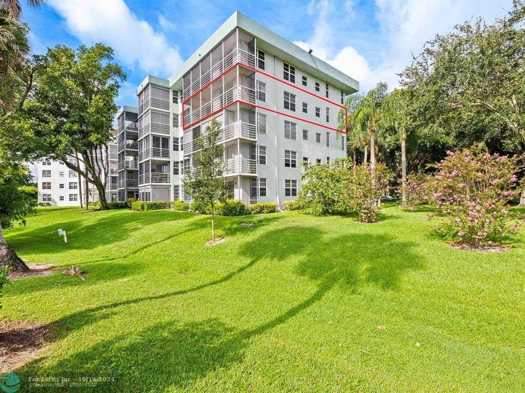 Pompano Beach, FL 33069,806 Cypress Grove Ln  #412