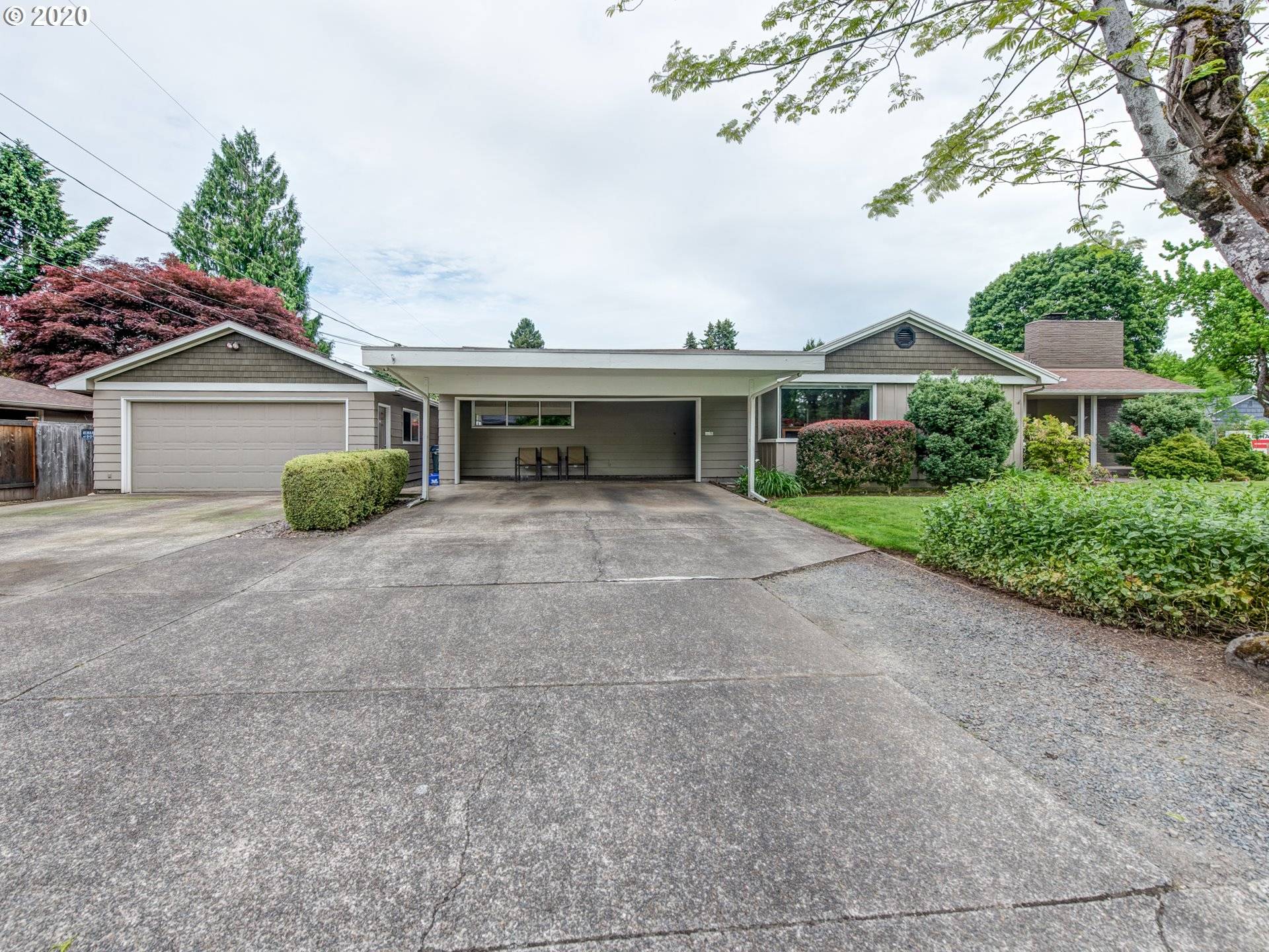 Eugene, OR 97401,408 PALOMINO DR