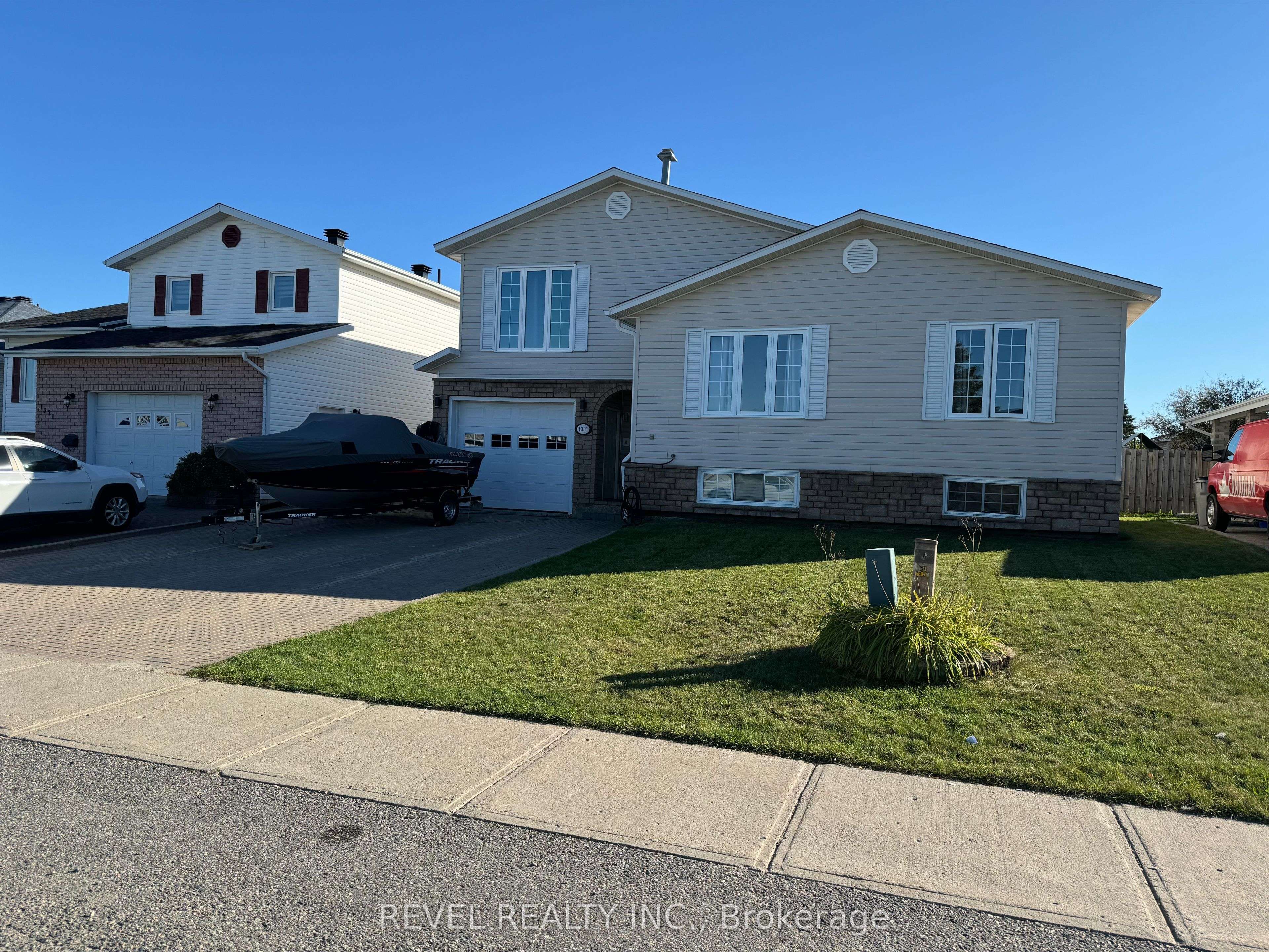 Timmins, ON P4R 1M1,1331 Park AVE