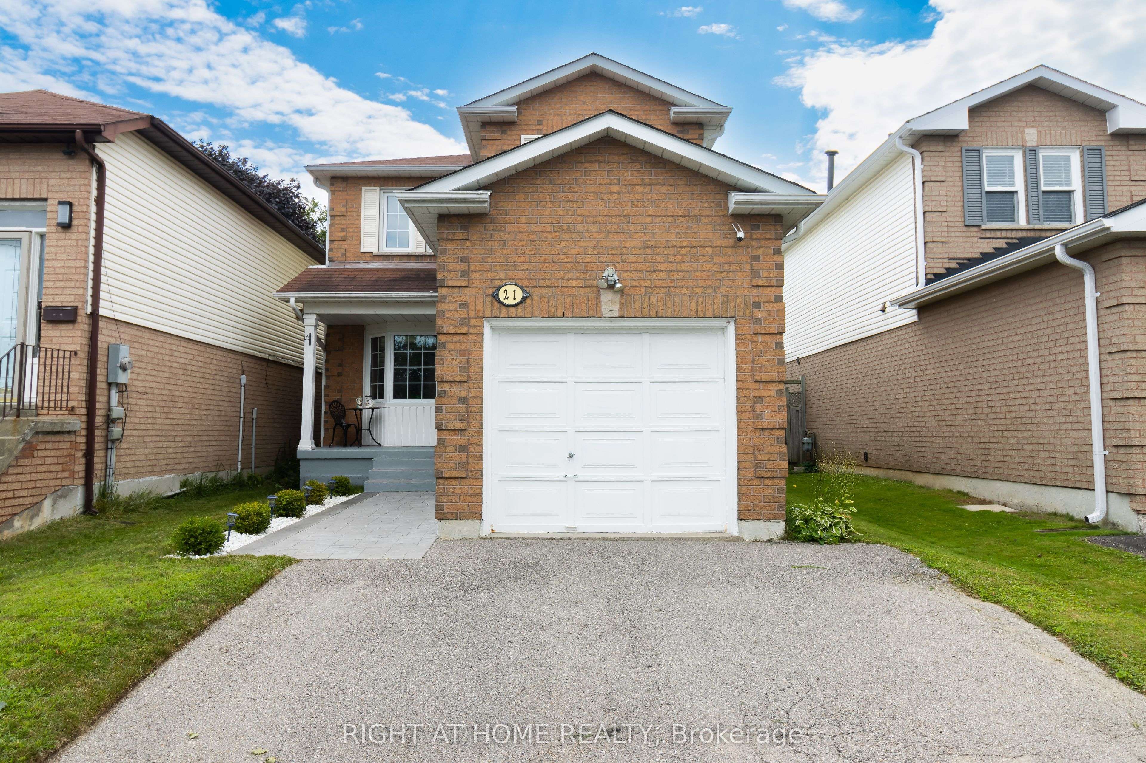 Clarington, ON L1E 2V4,21 Moyse DR