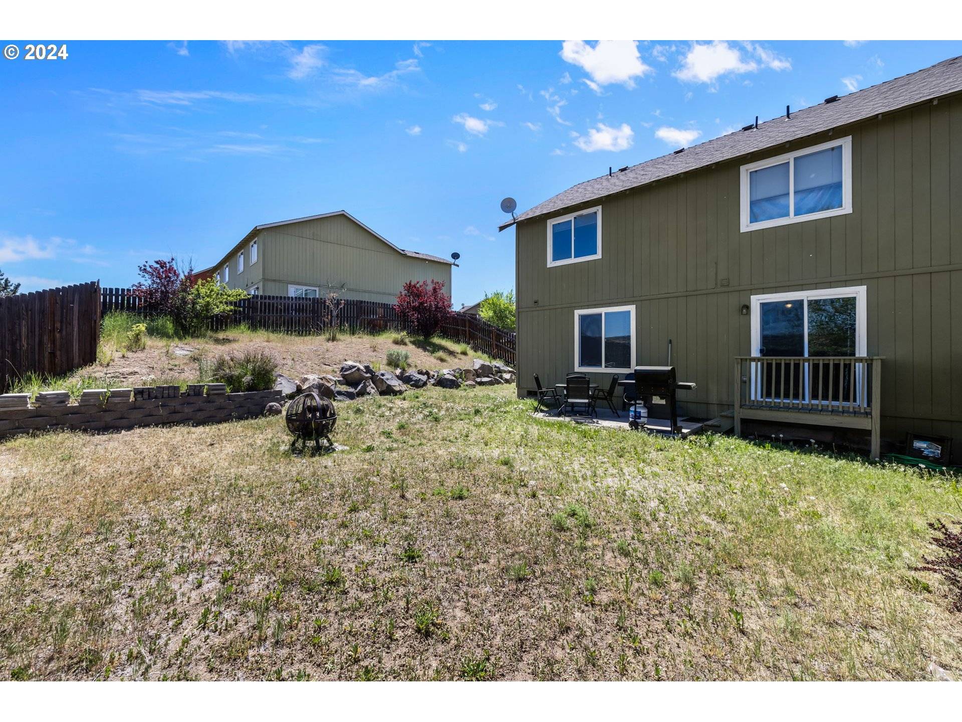 Madras, OR 97741,793 SE MAUI LN