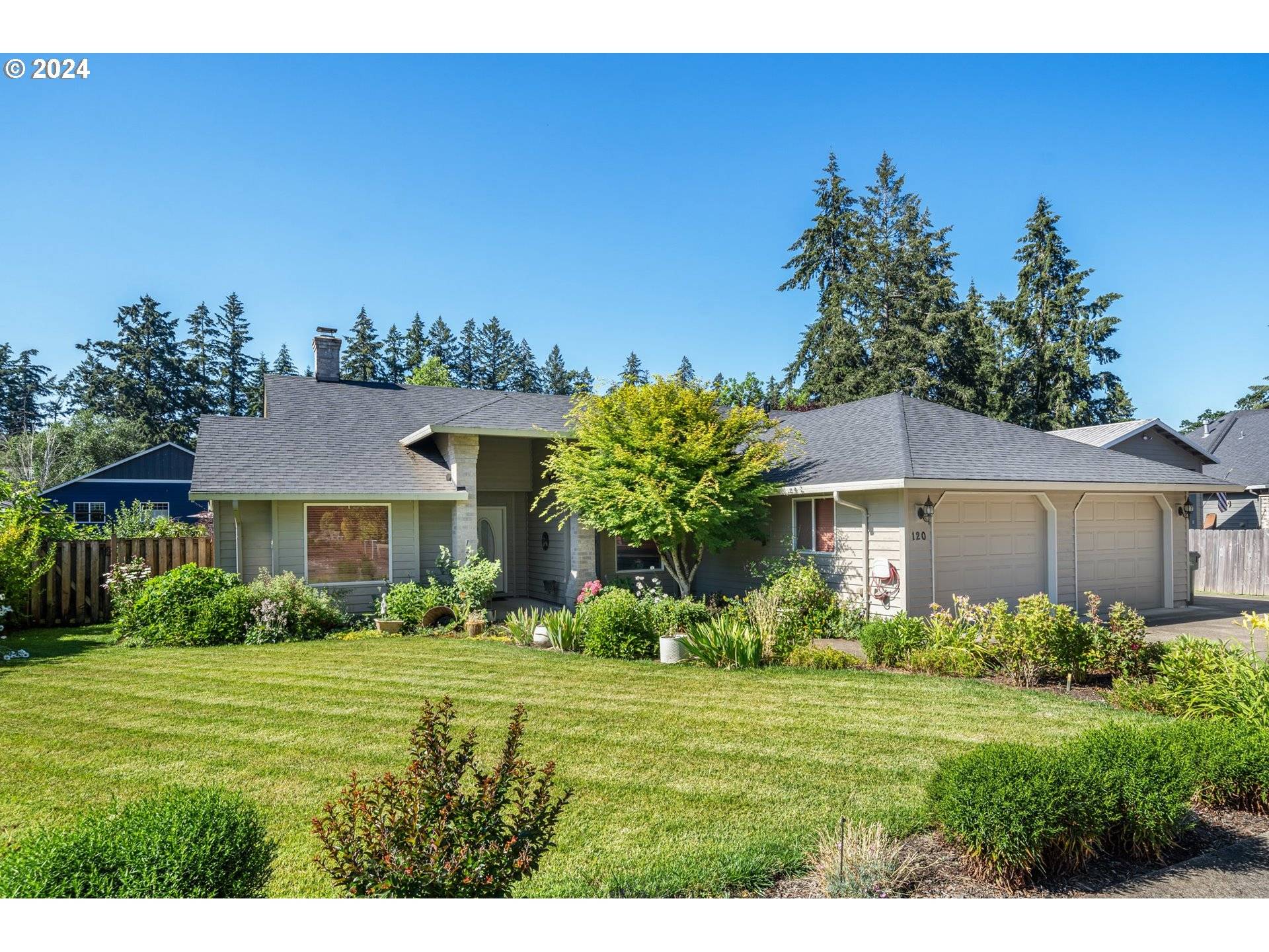 Newberg, OR 97132,120 W NICHOLAS WAY