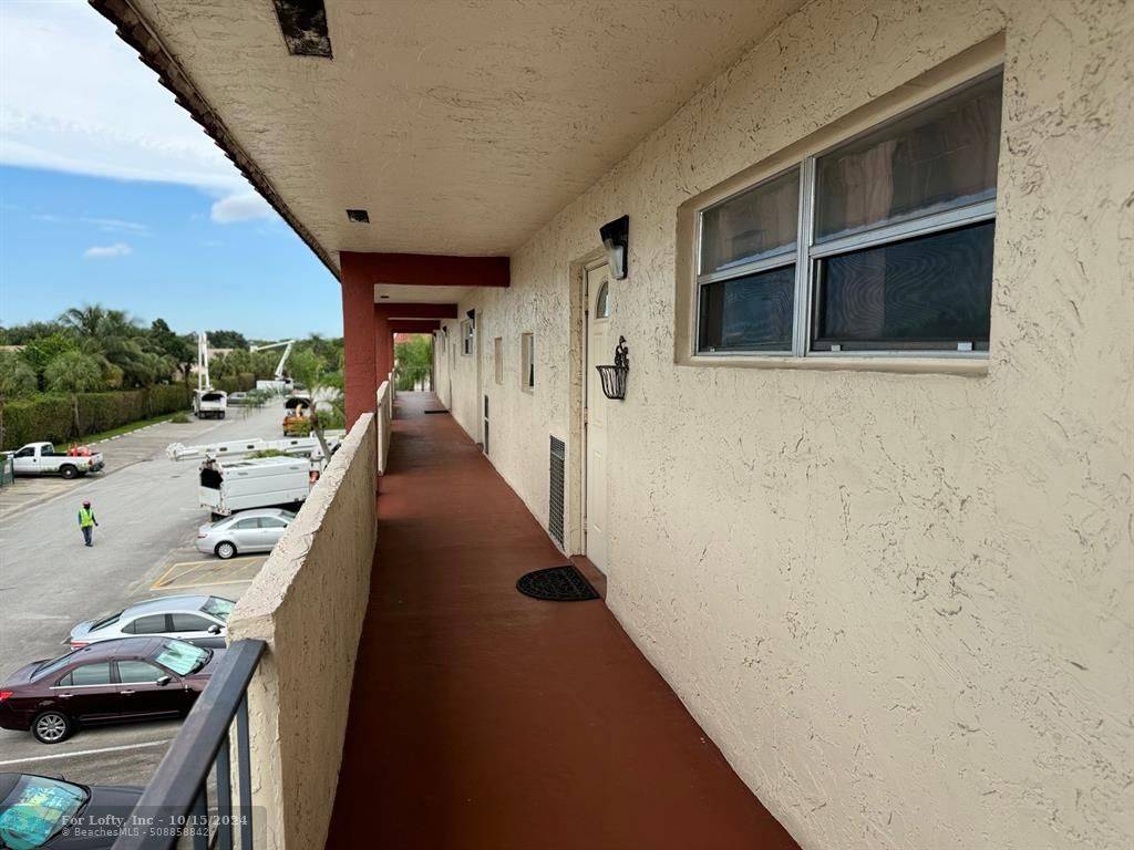 Pembroke Pines, FL 33025,899- S S Hollybrook Blvd  #303