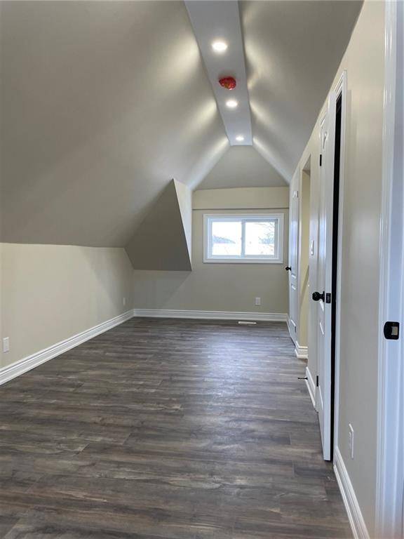 Hamilton, ON L8K 2P9,117 HUXLEY Avenue S #2