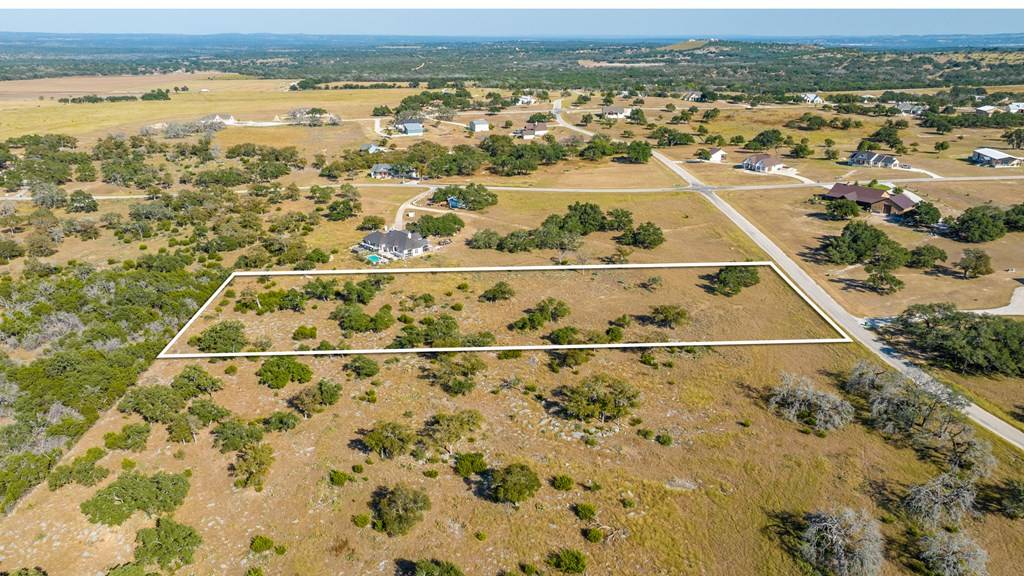 Fredericksburg, TX 78624,658 -- Thriving Oak Dr.