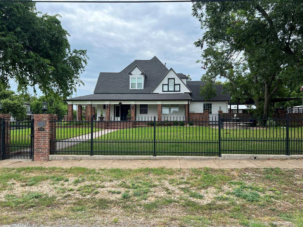 Honey Grove, TX 75446,403 N Elm