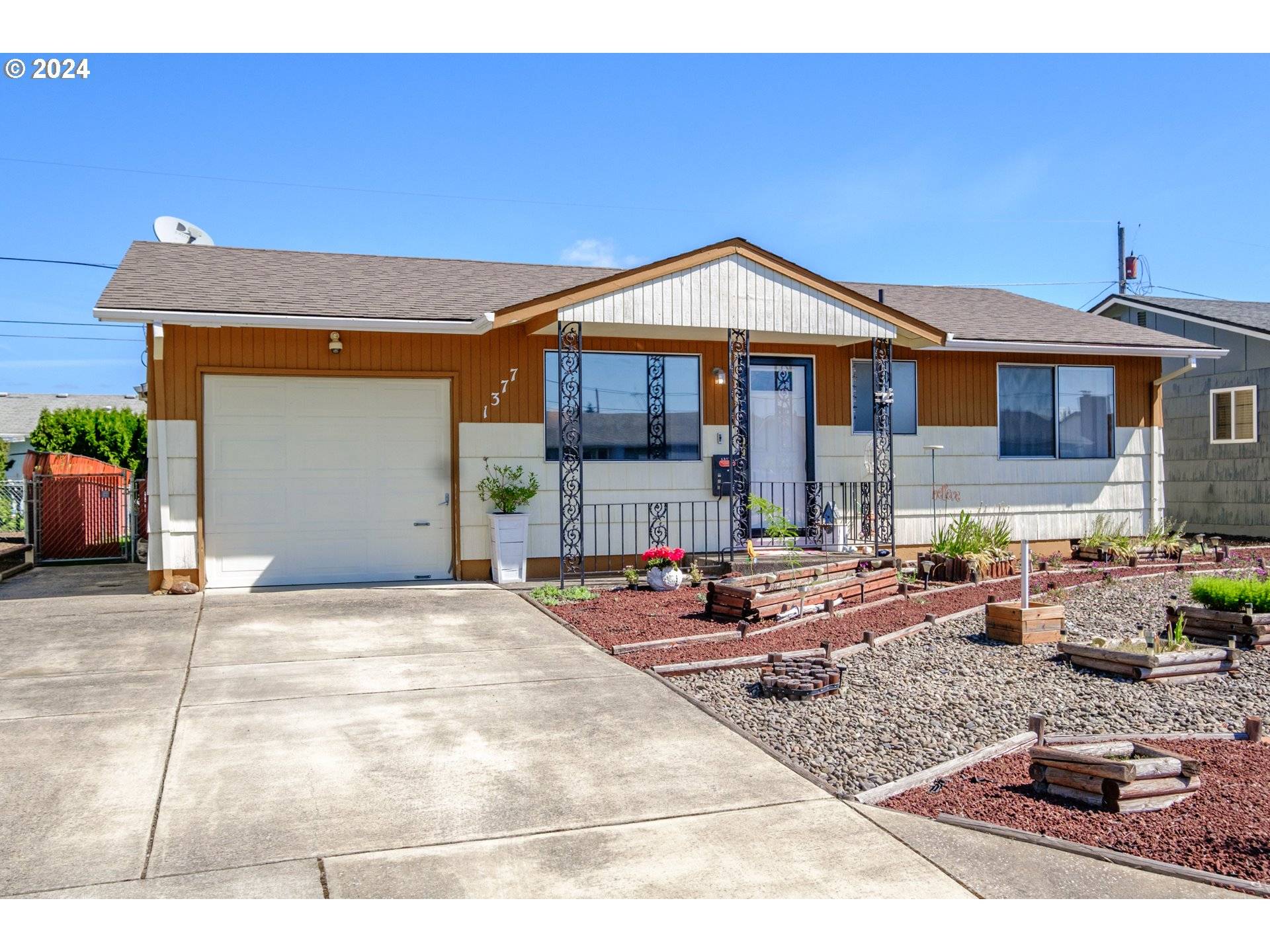 Woodburn, OR 97071,1377 Garden WAY