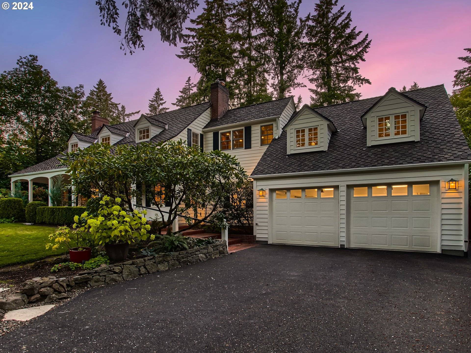 Lake Oswego, OR 97034,310 CHANDLER PL