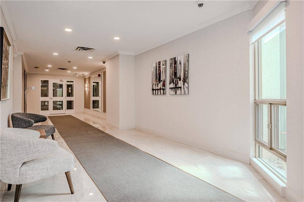5090 PINEDALE Avenue #503, Burlington, ON L7L 3V8