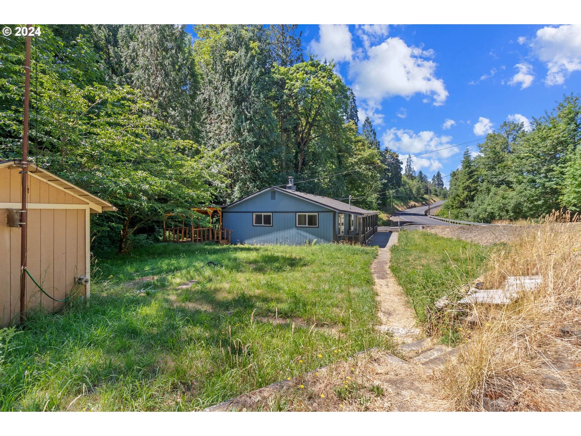 Kelso, WA 98626,848 FISHPOND RD