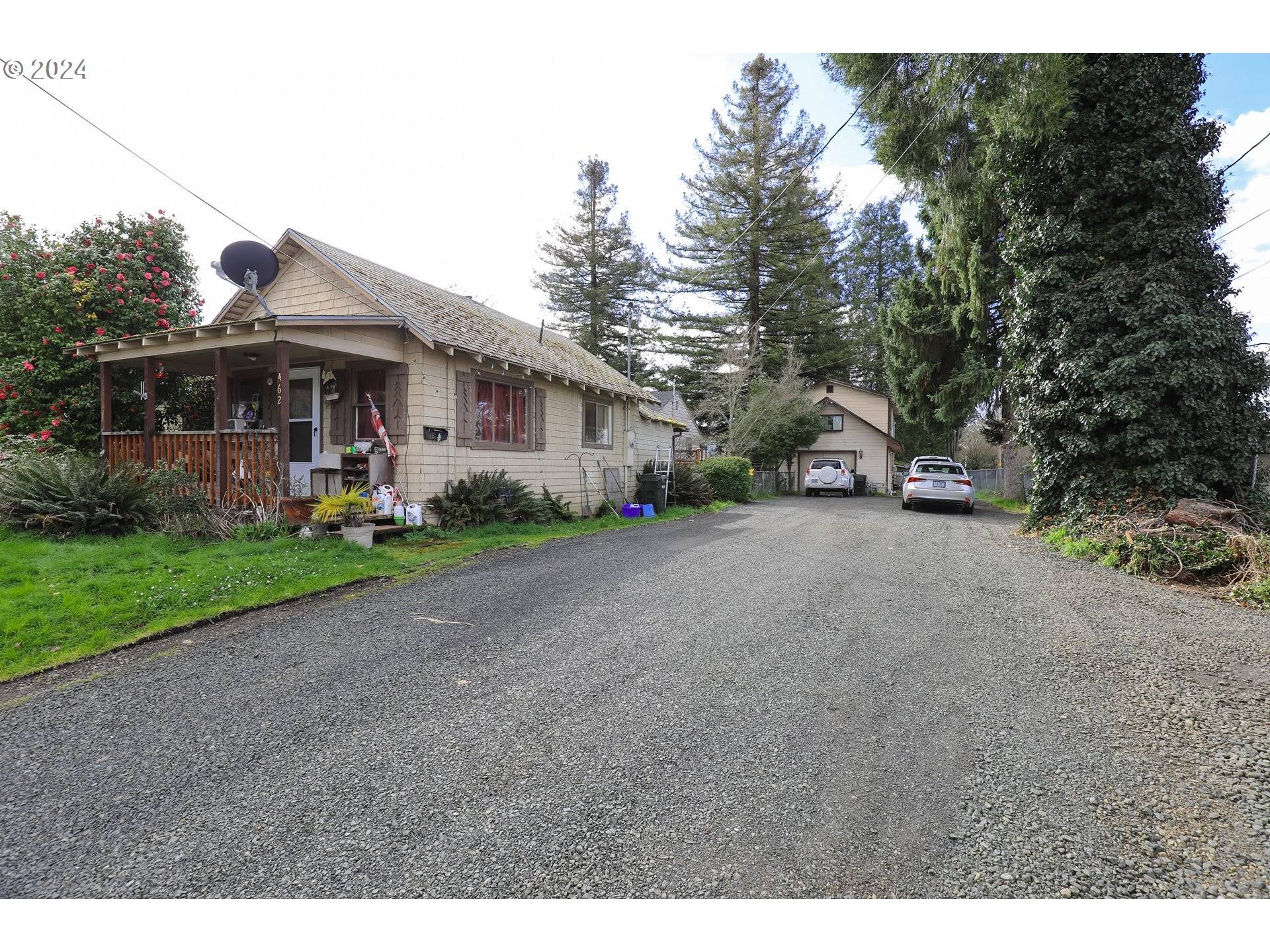 Roseburg, OR 97471,462 W BALLF ST