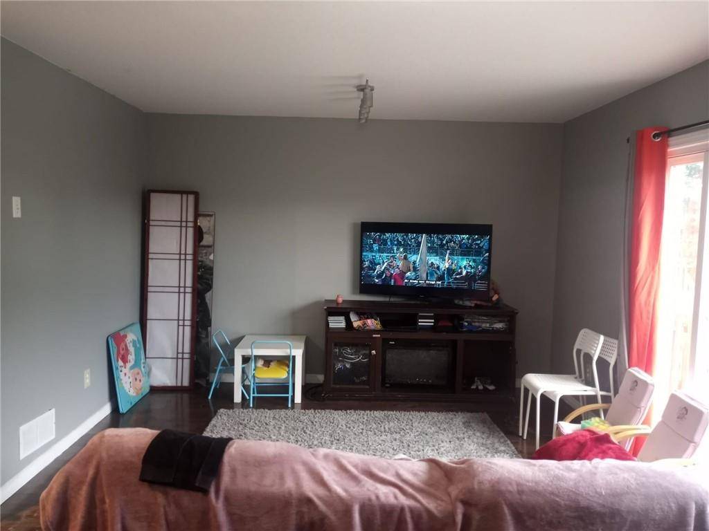 64 CLOUGH Crescent, Guelph, ON N1L 0G1