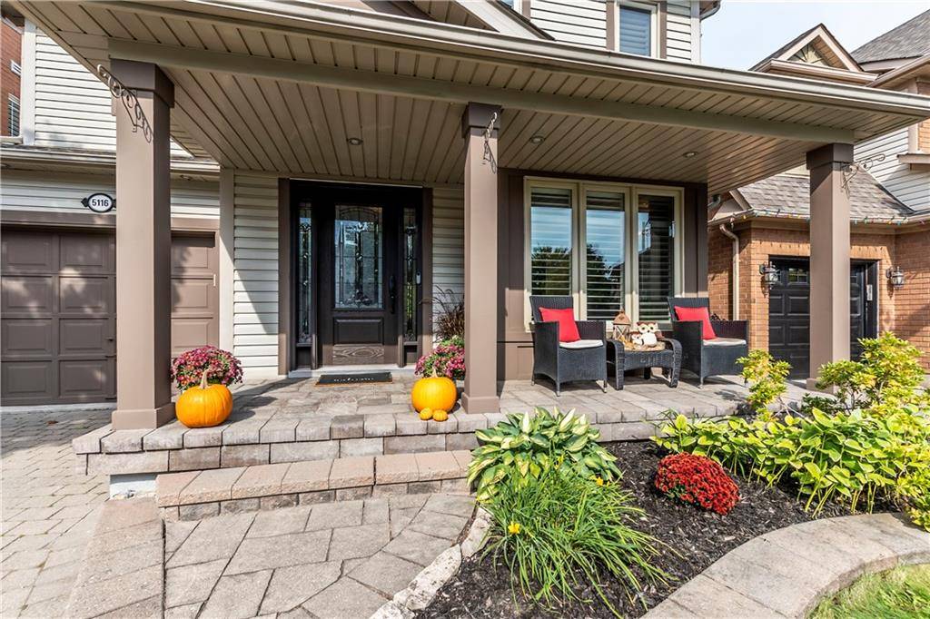 Burlington, ON L7L 6N1,5116 OAKLEY Drive