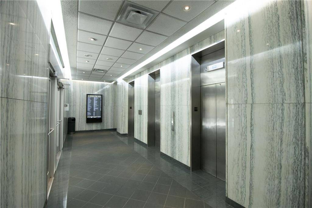 20 HUGHSON Street S #907, Hamilton, ON L8N 2A1