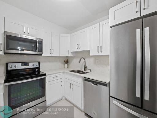 Highland Beach, FL 33487,3221 S Ocean Boulevard  #405