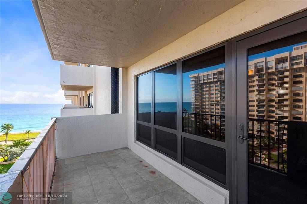 Lauderdale By The Sea, FL 33308,5000 N Ocean Blvd  #804