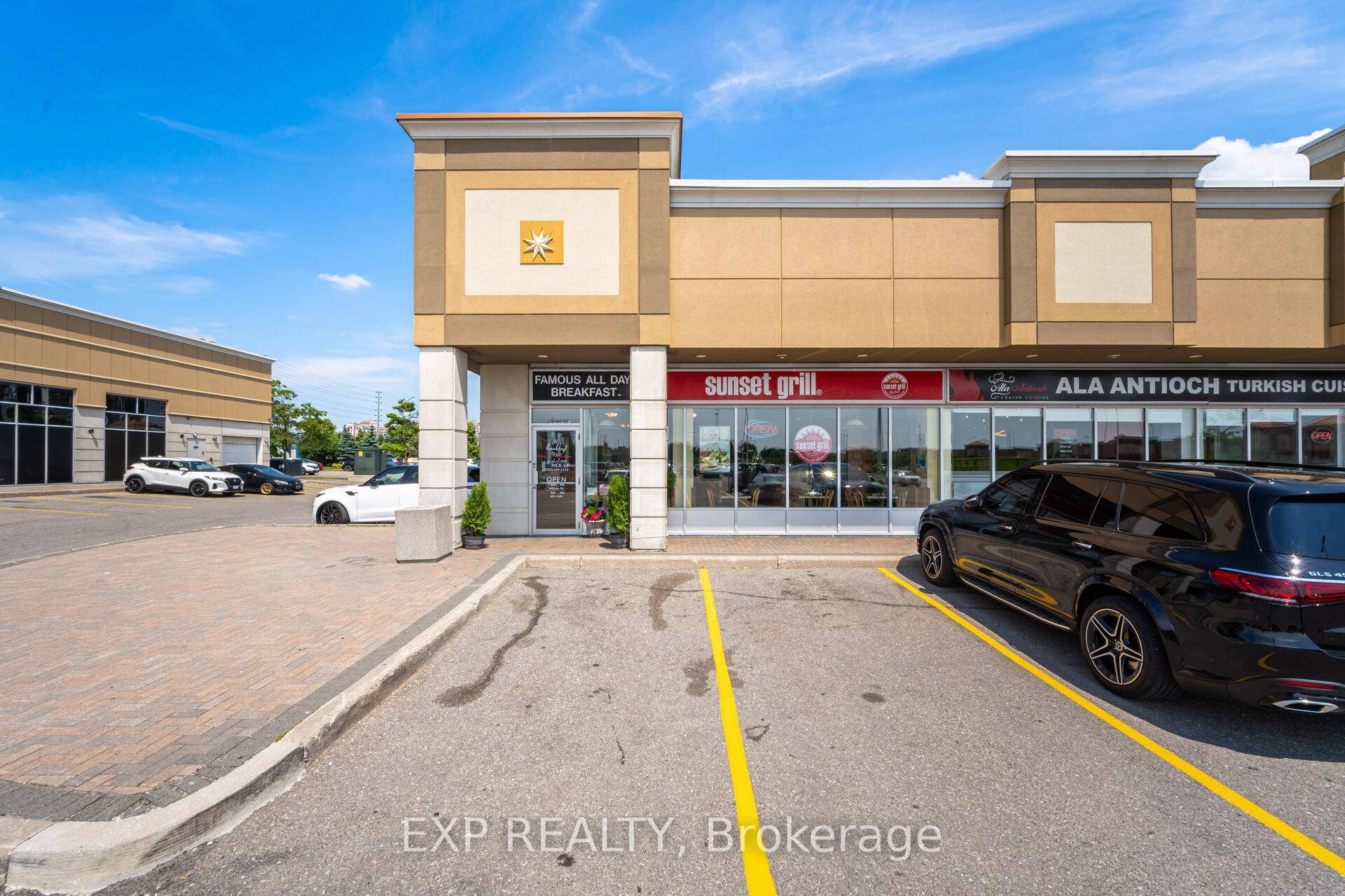 Vaughan, ON L4K 5Y5,3255 Rutherford RD #7