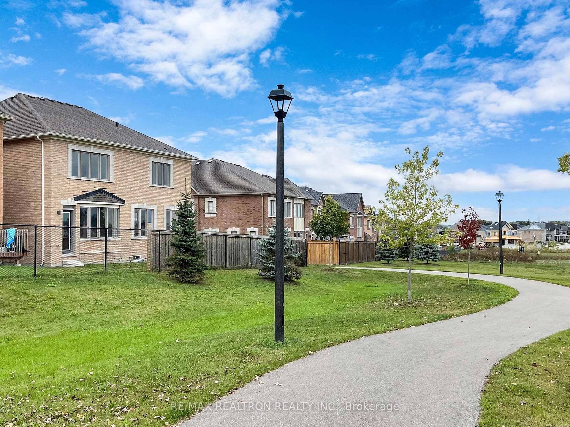 East Gwillimbury, ON L9N 0V1,130 Frank Kelly DR