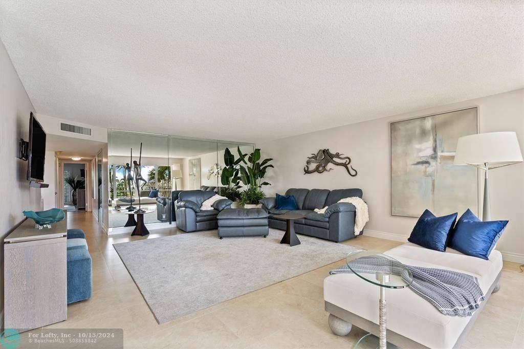 Lauderdale By The Sea, FL 33308,5100 N Ocean Drive  #317