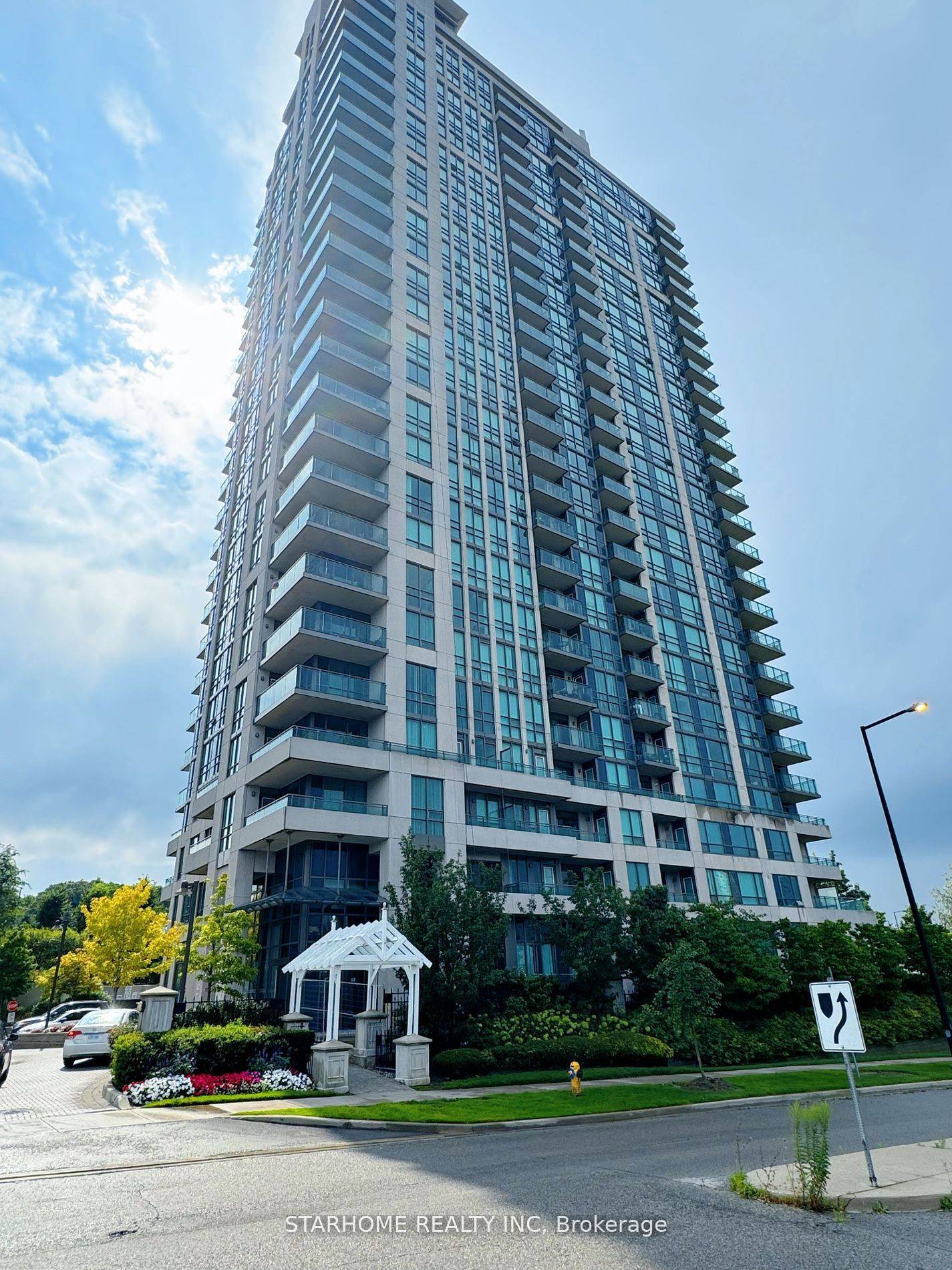 Toronto E09, ON M1H 0A2,88 Grangeway AVE #1207