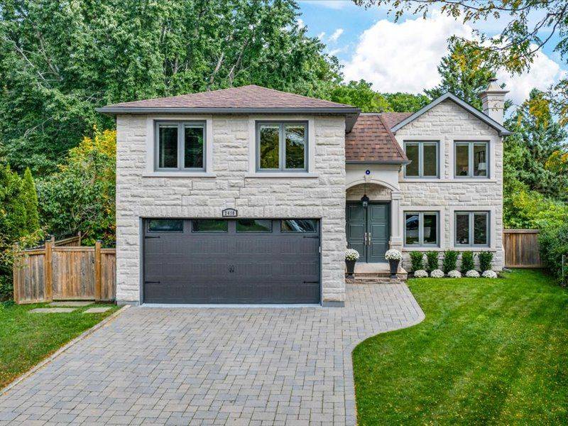 Oakville, ON L6J 5N8,2410 Breton Close