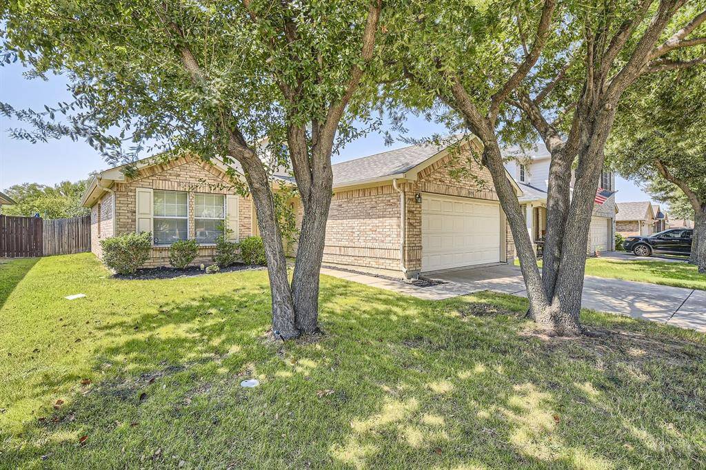 Dallas, TX 75249,5755 Goldfinch Way