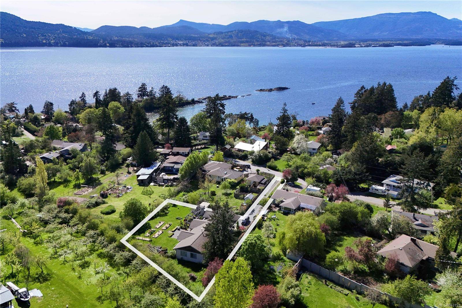 Salt Spring, BC V8K 1L2,115 Bayview Rd