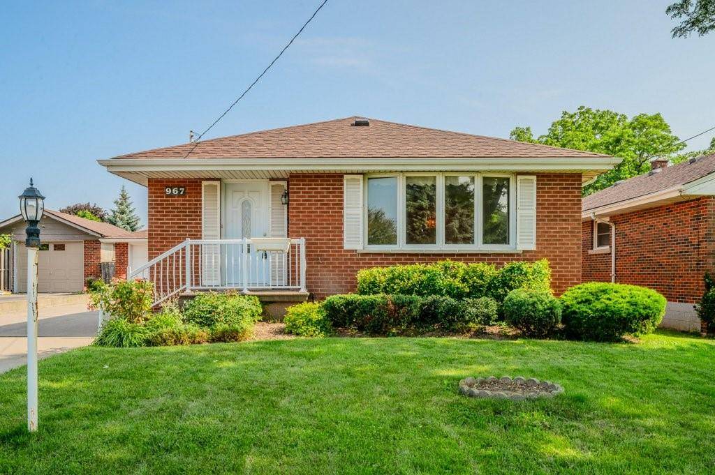 967 MOHAWK Road E, Hamilton, ON L8T 2R9