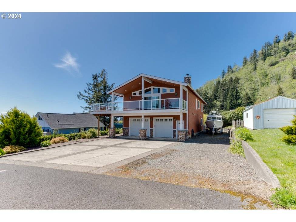 Garibaldi, OR 97118,303 8TH ST