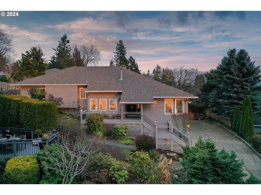 Lake Oswego, OR 97035,4079 COLTSFOOT LN
