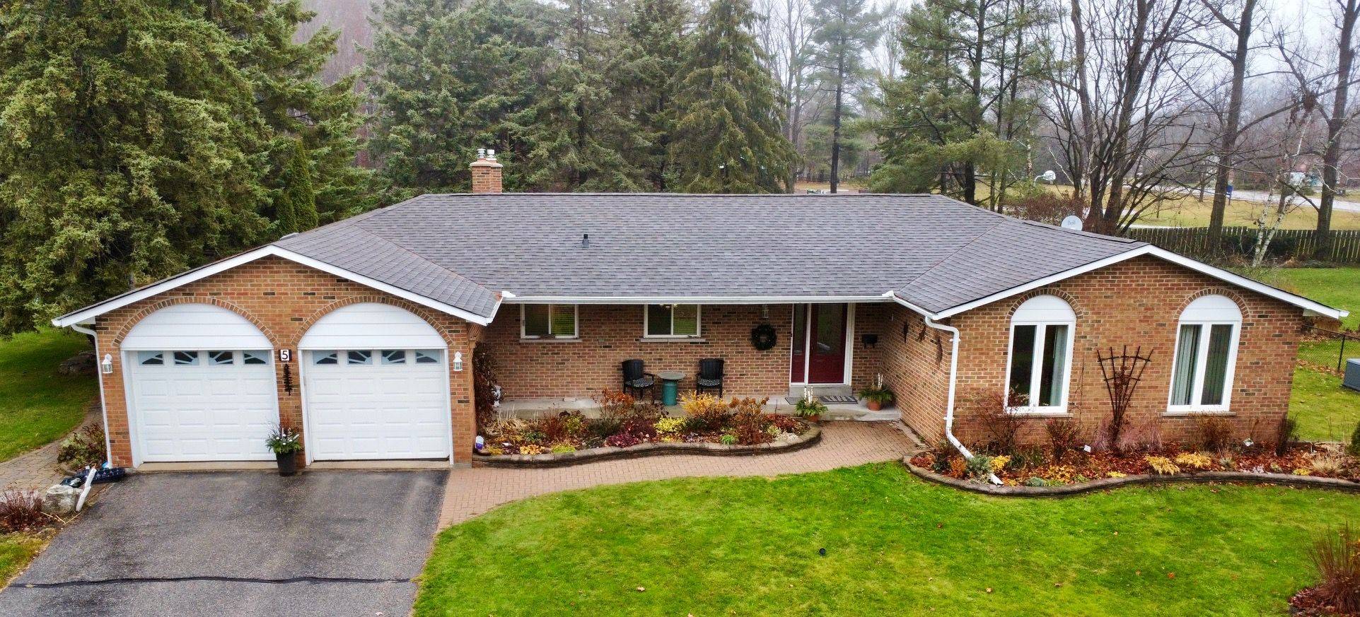 Whitchurch-stouffville, ON L4A 3H4,5 Iroquois DR