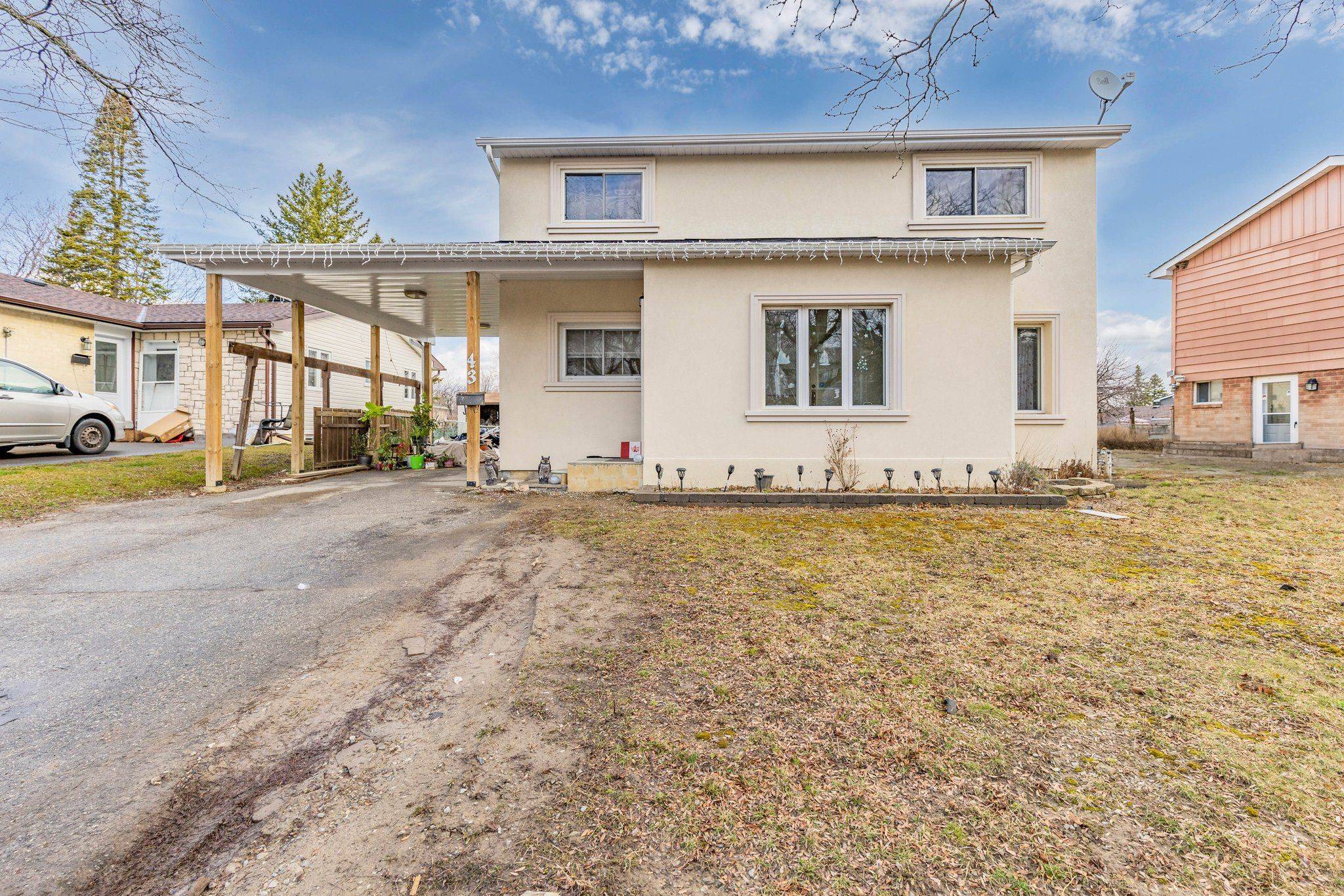 Toronto E11, ON M1B 1N5,43 Tillbrook CT