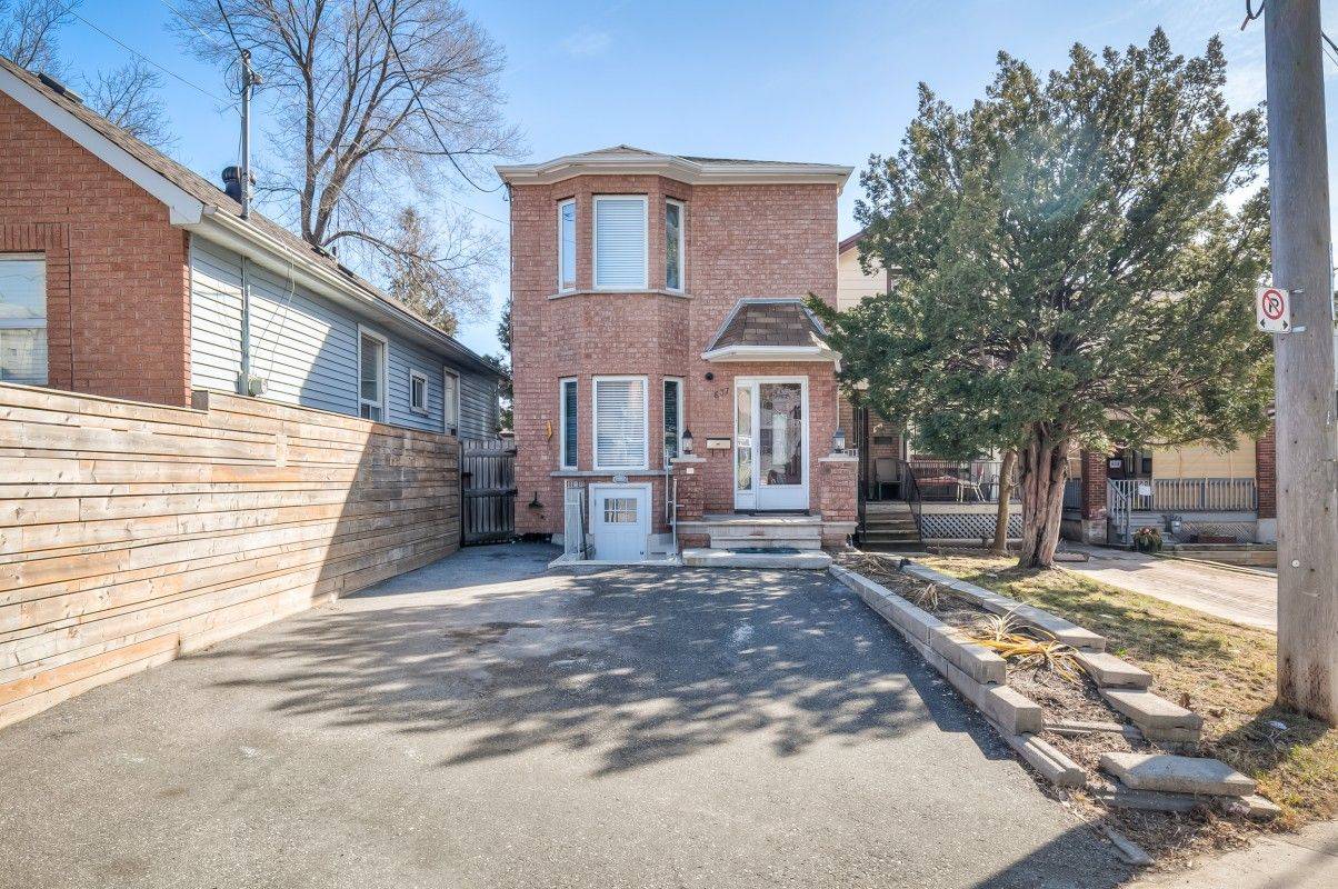Toronto C03, ON M6E 3J8,637 Lauder AVE