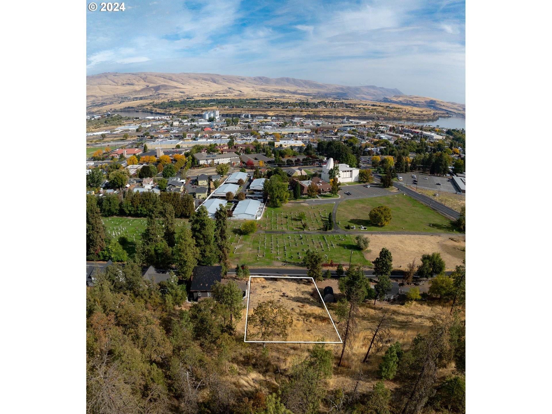 The Dalles, OR 97058,0 W 13th ST