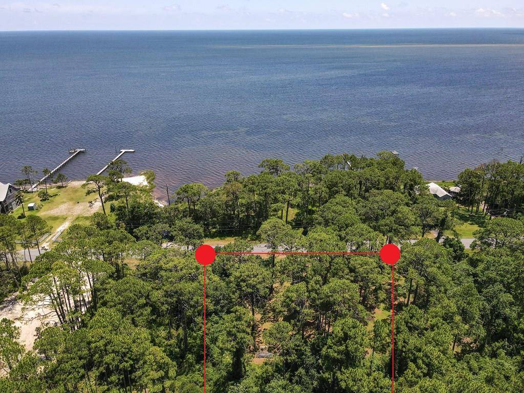 Carrabelle, FL 32322,2967 Hwy 98 E