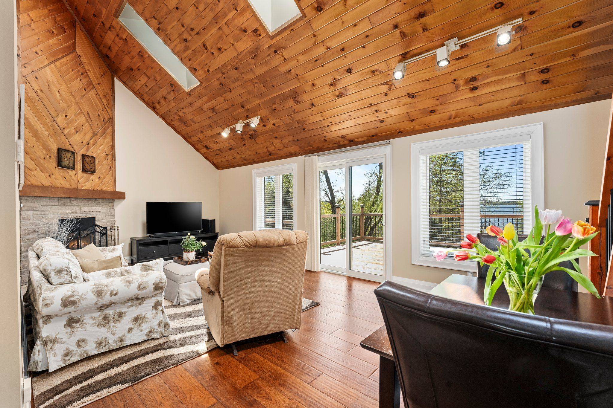 Scugog, ON L0B 1L0,35 Scugog Point CRES