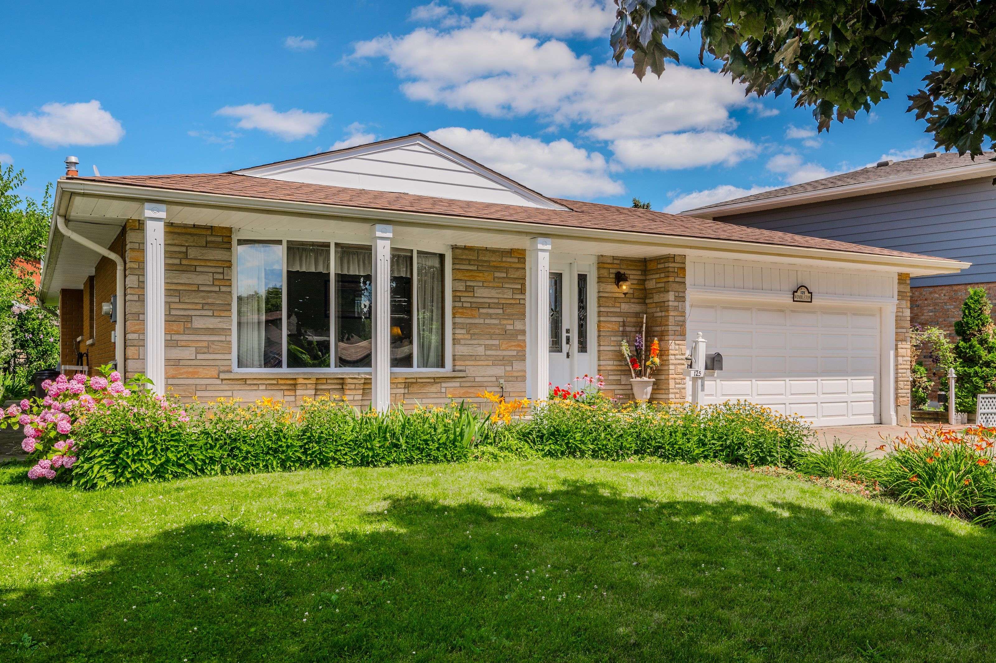 Kitchener, ON N2B 3K4,125 Wimbleton CRES