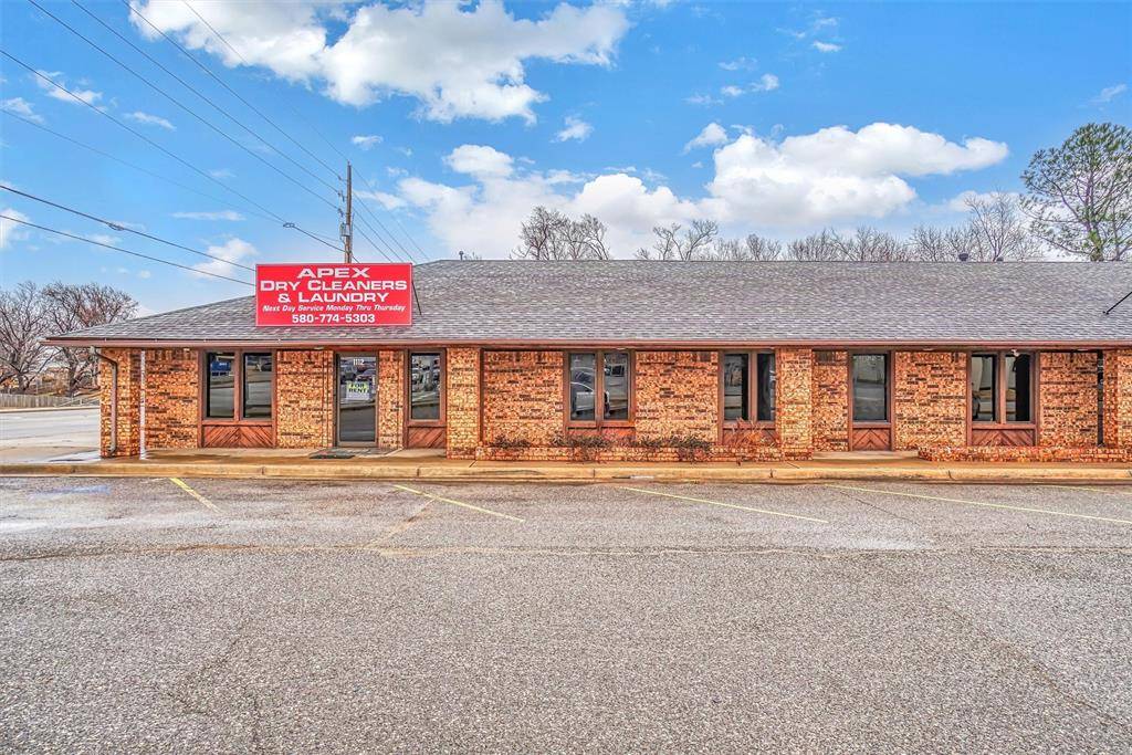 Weatherford, OK 73096,1112 N Washington Avenue