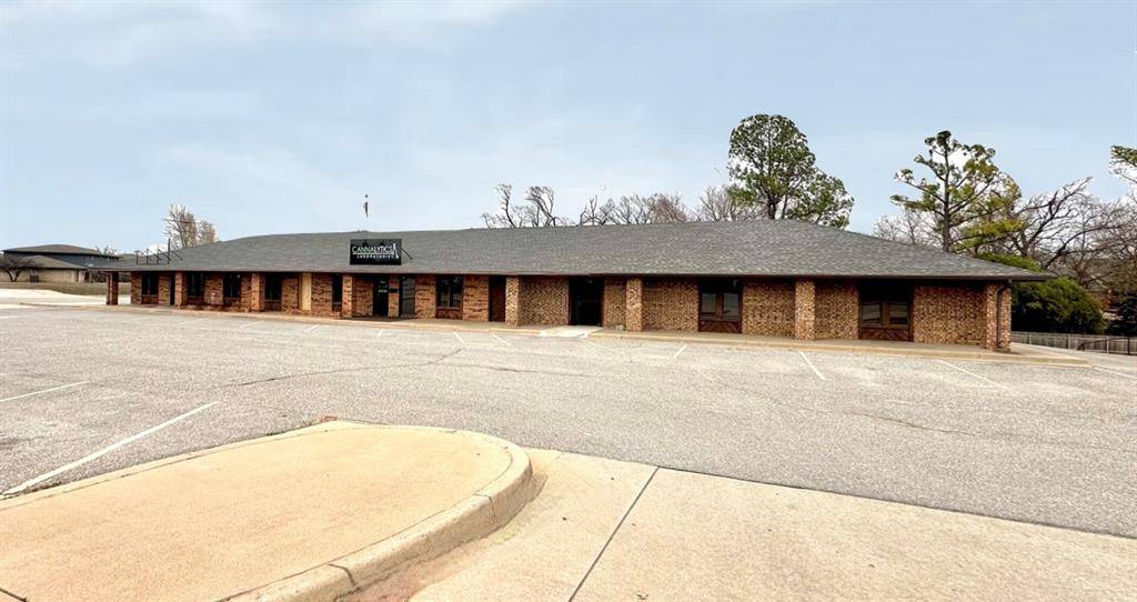 Weatherford, OK 73096,1112 N Washington Avenue