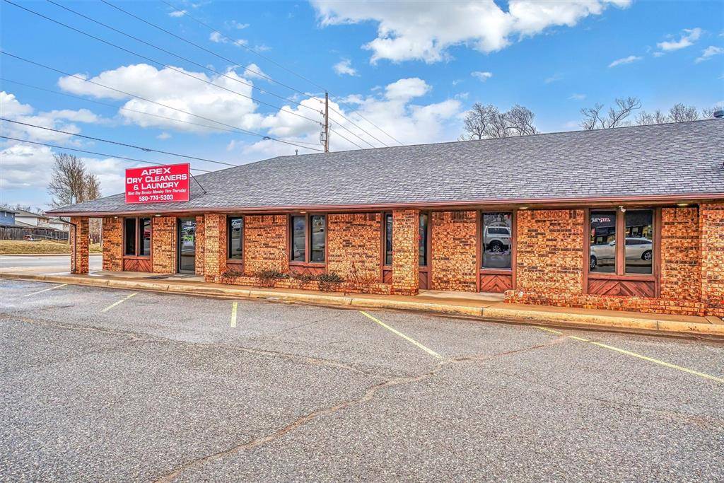 Weatherford, OK 73096,1112 N Washington Avenue