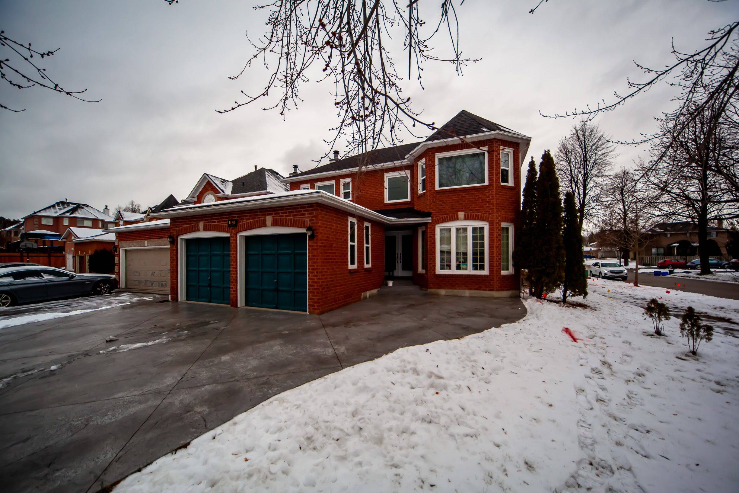 Durham, ON L1X 2R3,1075A Wildrose CRES