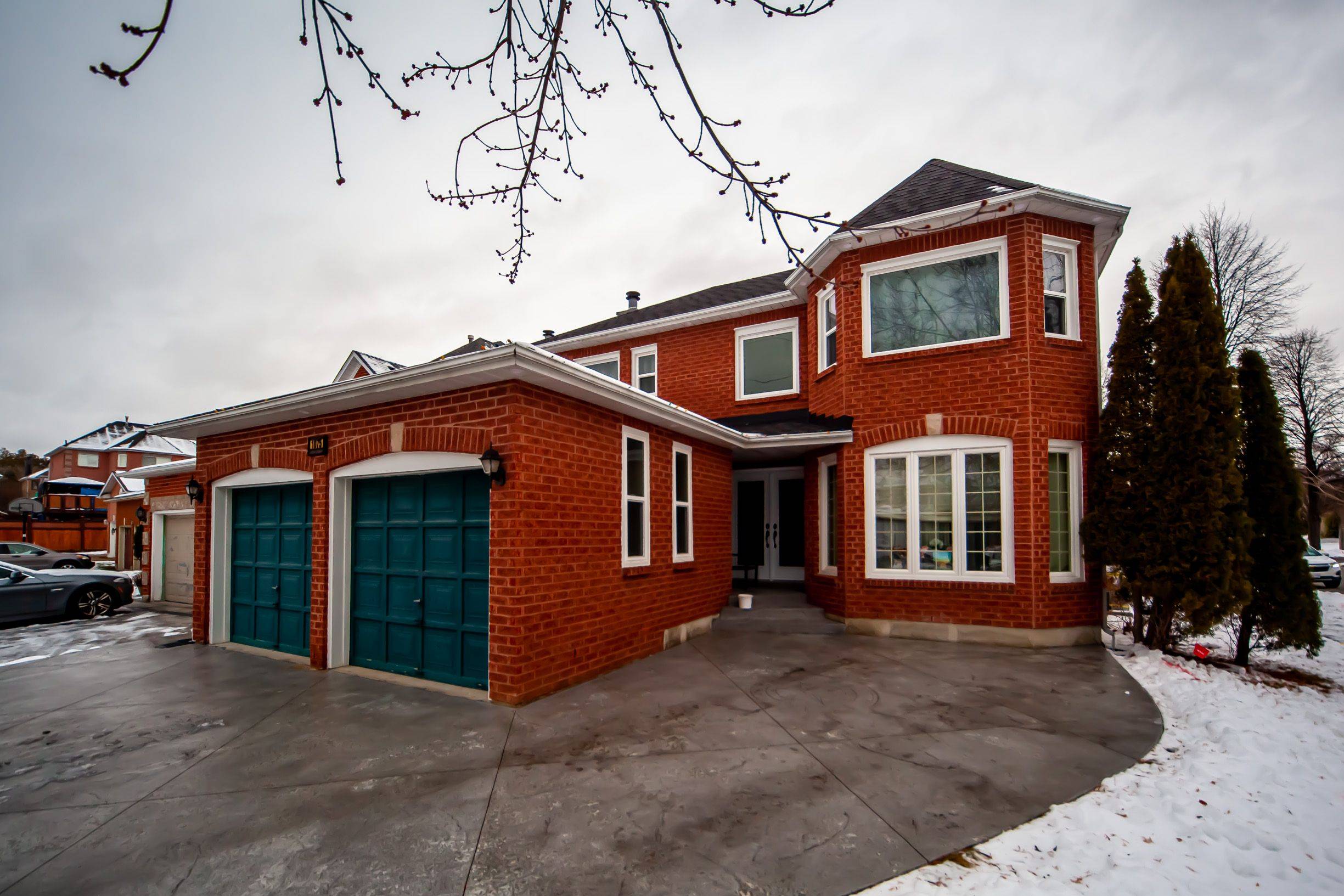 Durham, ON L1X 2R3,1075A Wildrose CRES