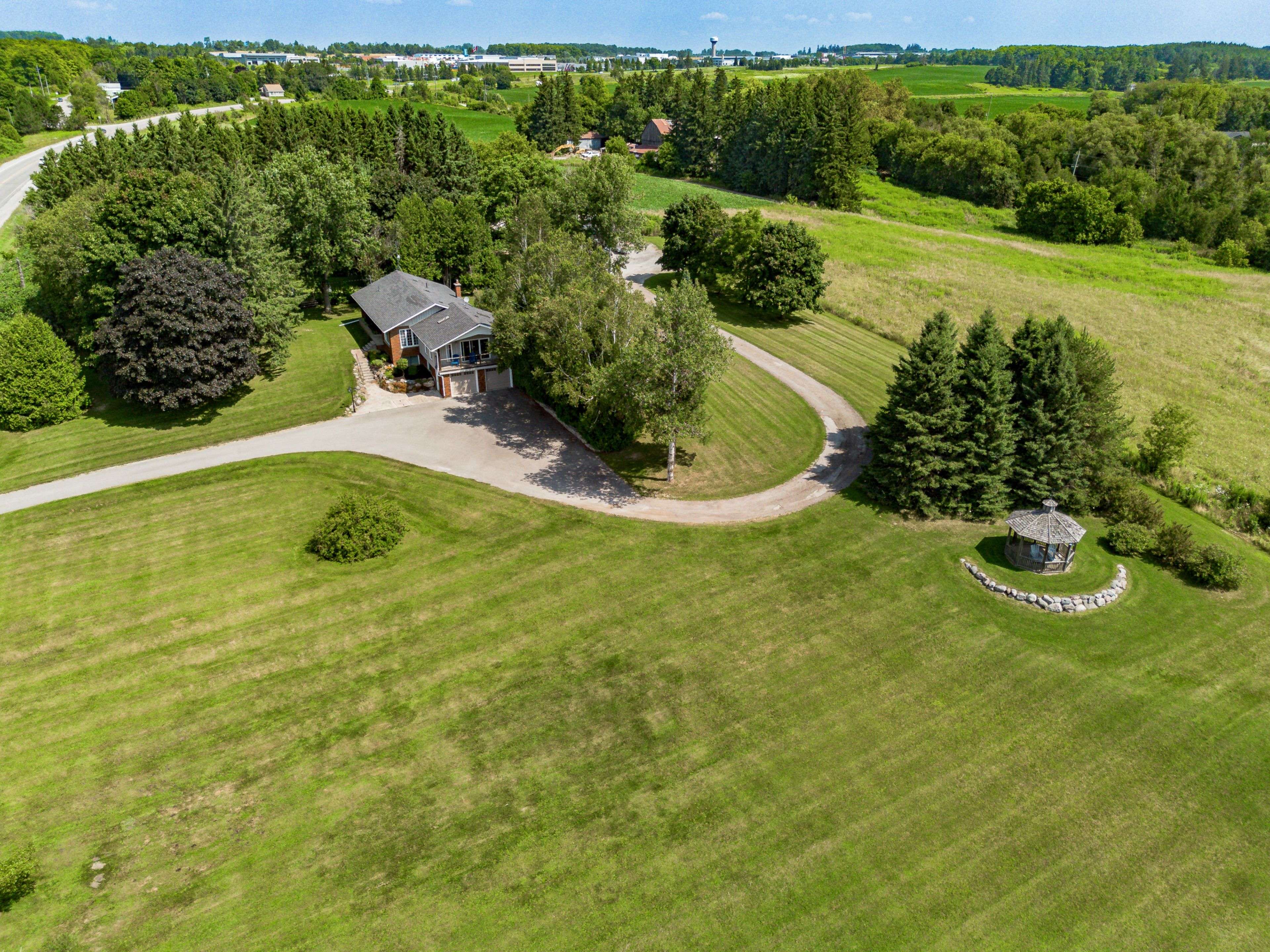 Whitchurch-stouffville, ON L4A 7X4,13557 Tenth Line