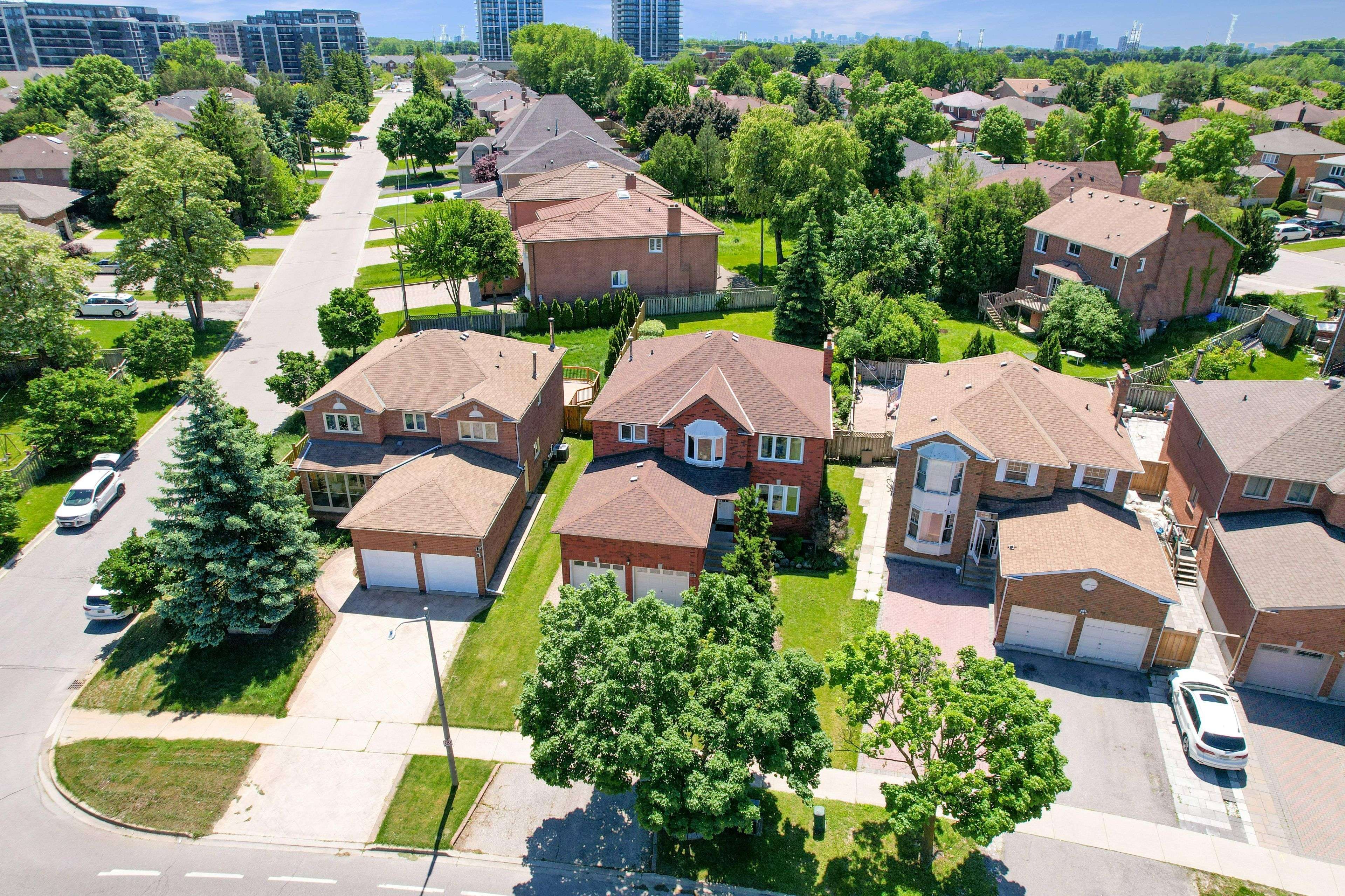 Richmond Hill, ON L4B 1T4,118 Valleymede DR