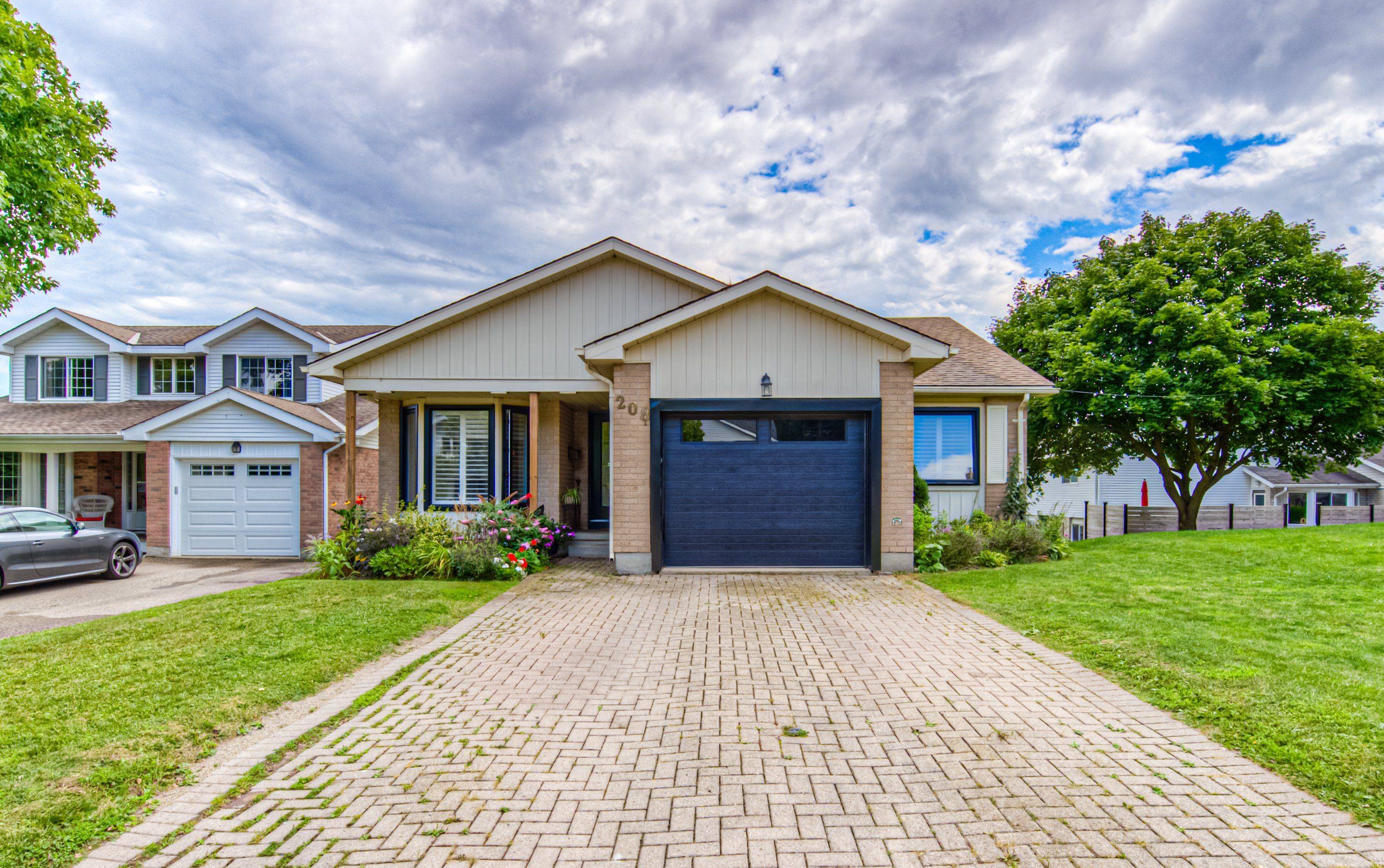 Kitchener, ON N2A 3K2,208 Quinte CT