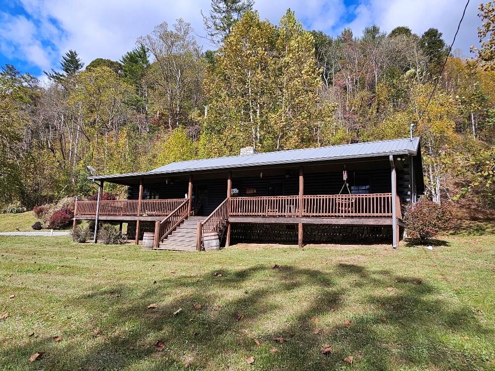 Galax, VA 24333,689 River Beach Ln