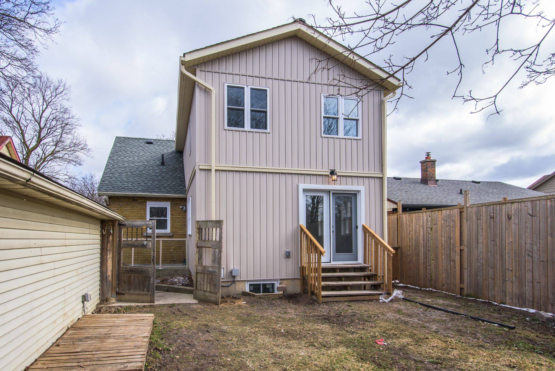 Kitchener, ON N2B 1X3,139 Becker ST