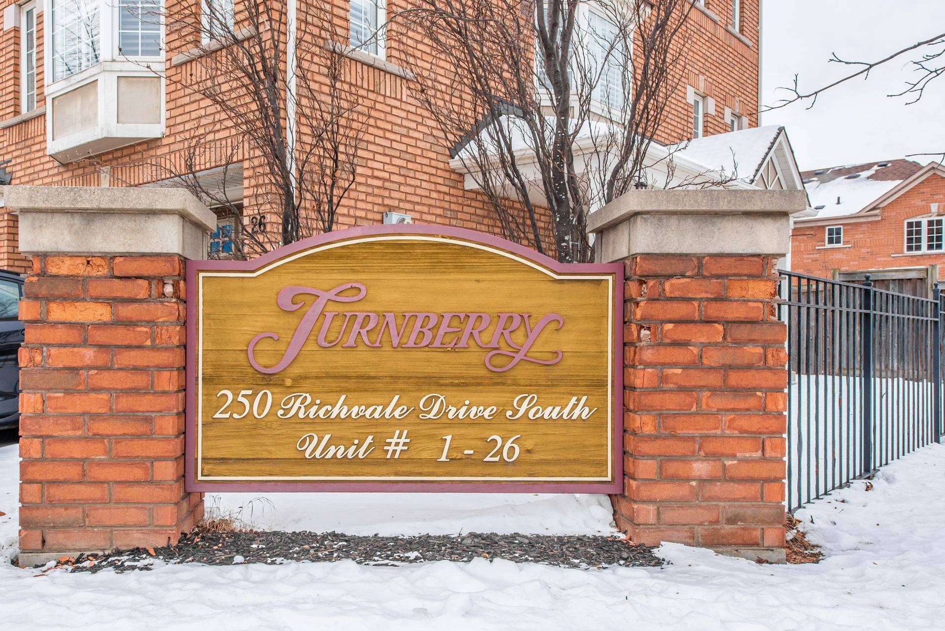 Brampton, ON L6Z 4W9,250 Richvale DR S #14